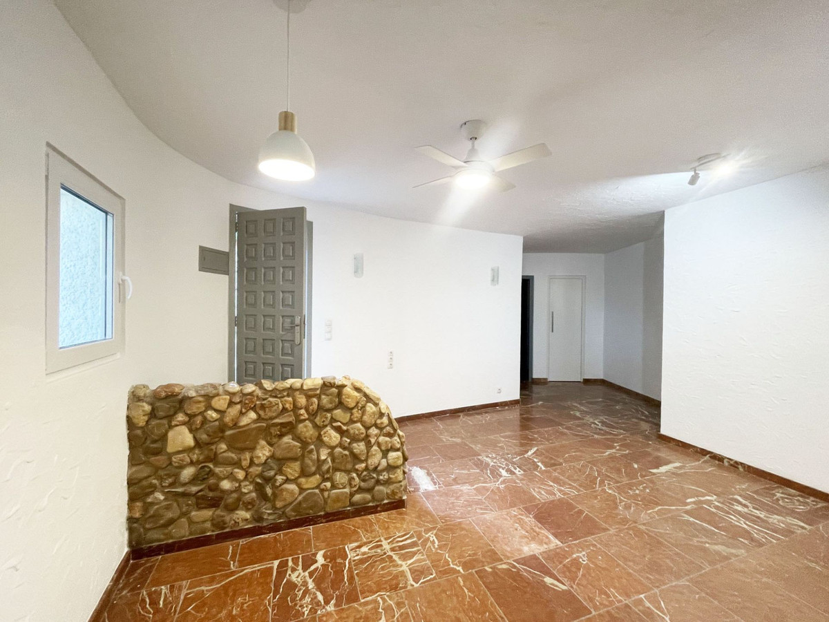 Se vende Villa - Chalet de 4 dormitorios en Costa Blanca, Alicante, España