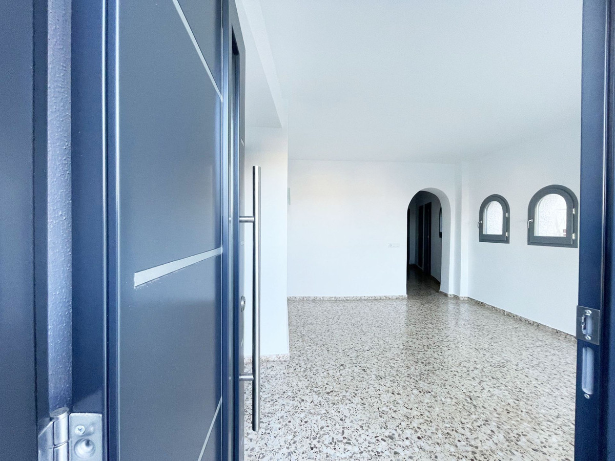 Se vende Villa - Chalet de 4 dormitorios en Costa Blanca, Alicante, España