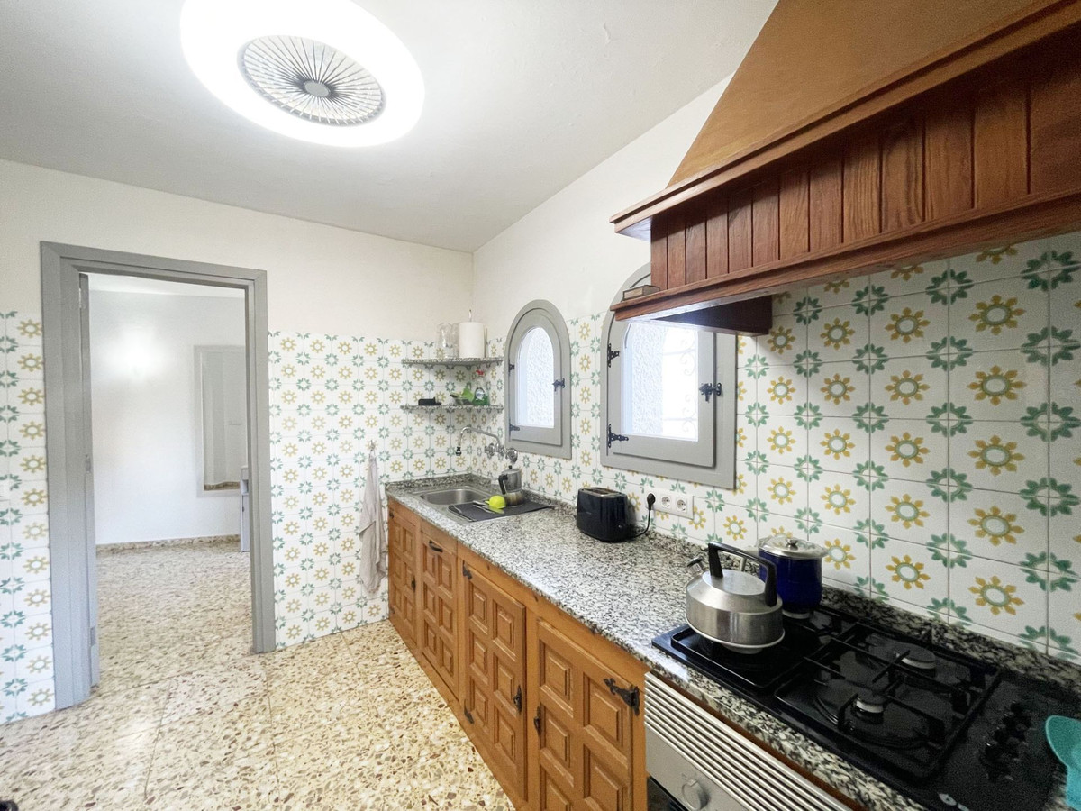 Se vende Villa - Chalet de 4 dormitorios en Costa Blanca, Alicante, España