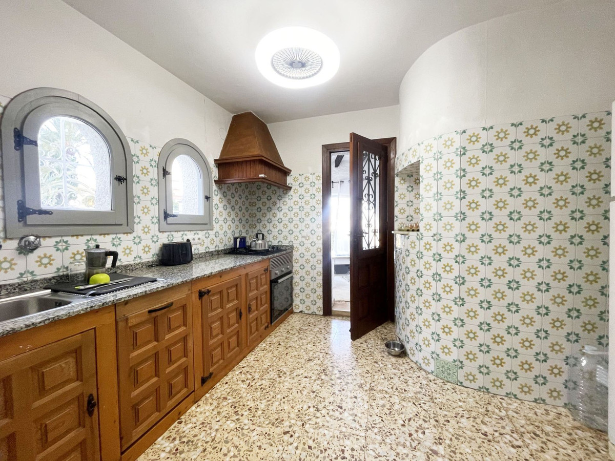 Se vende Villa - Chalet de 4 dormitorios en Costa Blanca, Alicante, España