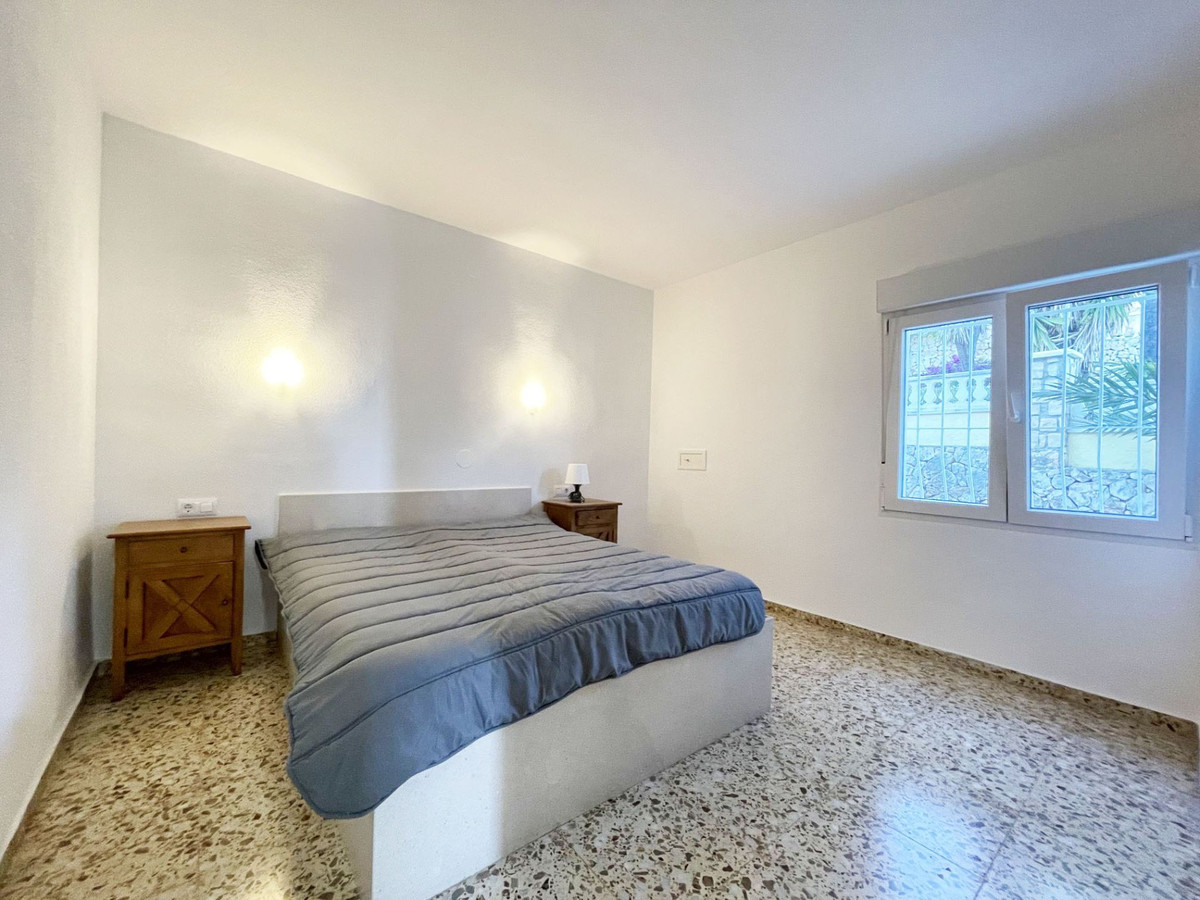 Se vende Villa - Chalet de 4 dormitorios en Costa Blanca, Alicante, España