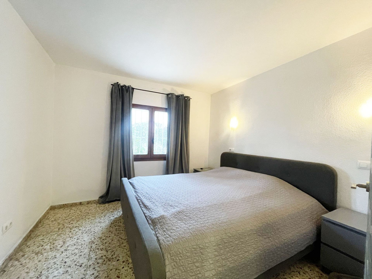 Se vende Villa - Chalet de 4 dormitorios en Costa Blanca, Alicante, España