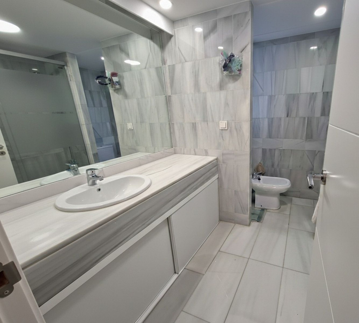 1 Bed Apartment for sale in Marbella Costa Del Sol, Málaga, Spain