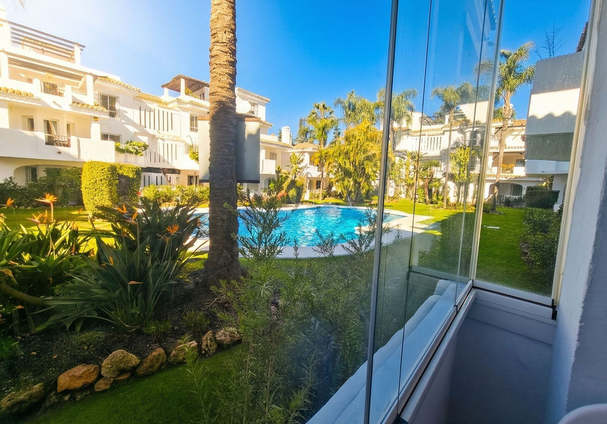 1 Bed Apartment for sale in Marbella Costa Del Sol, Málaga, Spain
