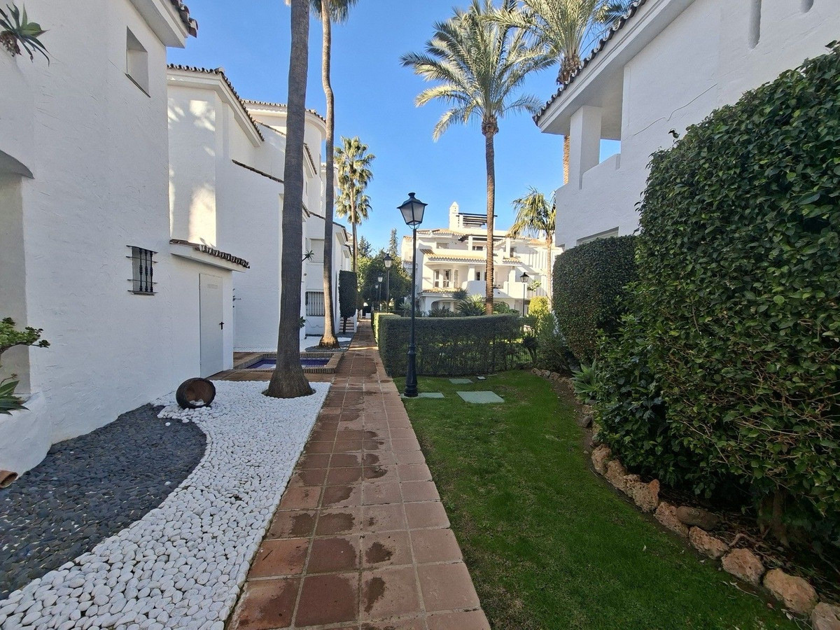 1 Bed Apartment for sale in Marbella Costa Del Sol, Málaga, Spain