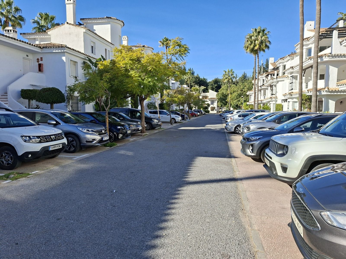 1 Bed Apartment for sale in Marbella Costa Del Sol, Málaga, Spain