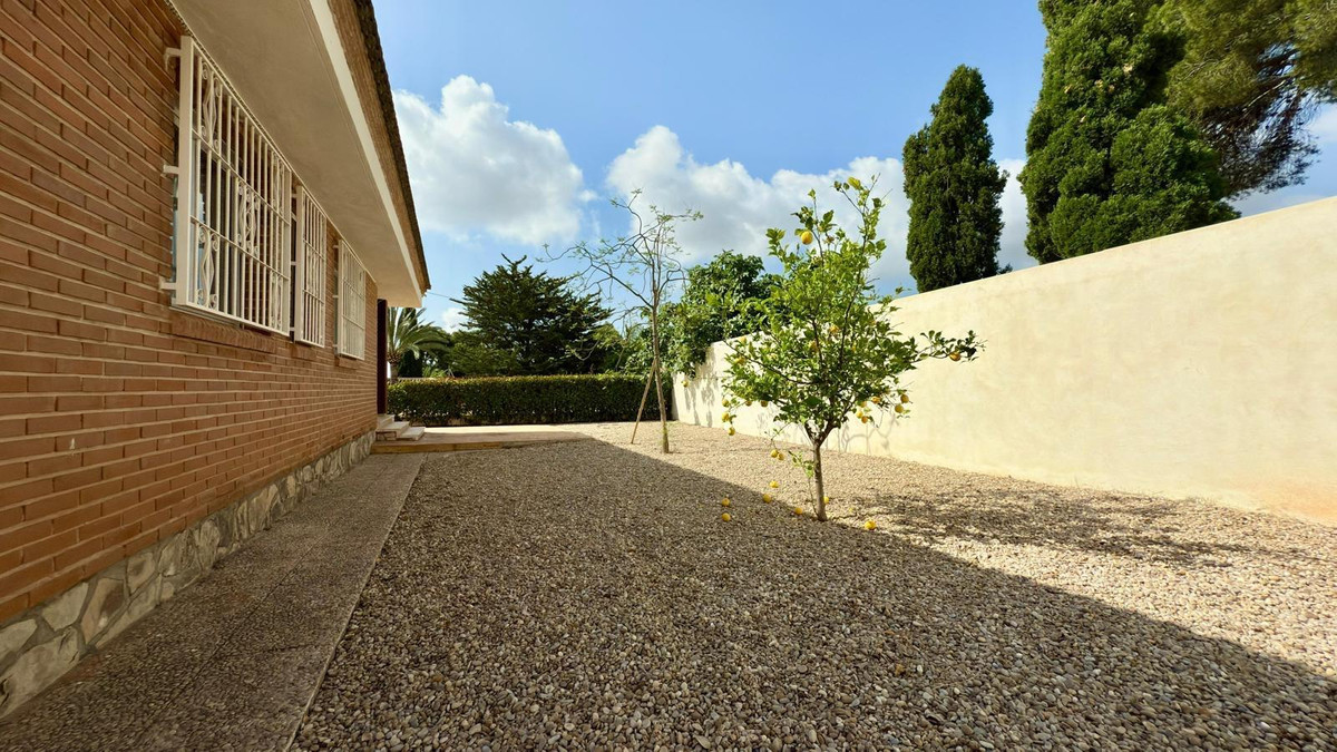 3 Bed Townhouse for sale in La Nucia Costa Blanca, Alicante, Spain