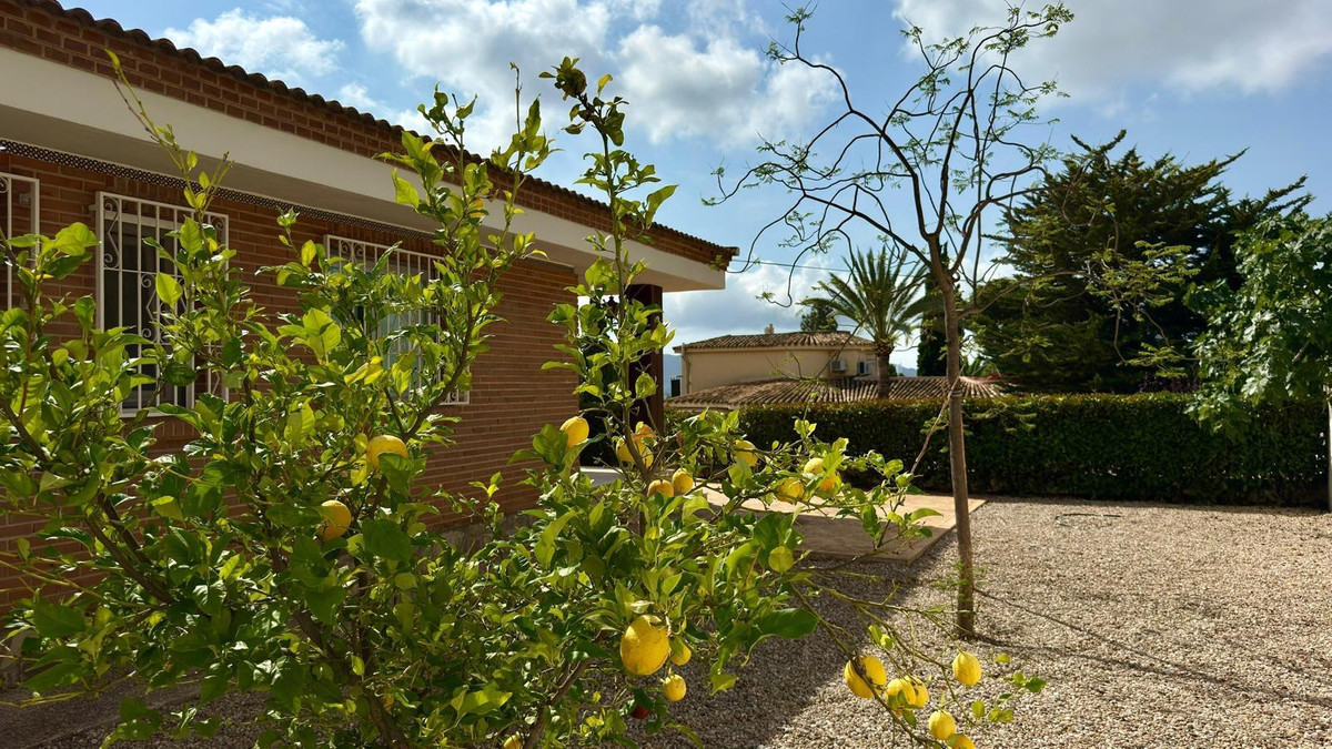3 Bed Townhouse for sale in La Nucia Costa Blanca, Alicante, Spain