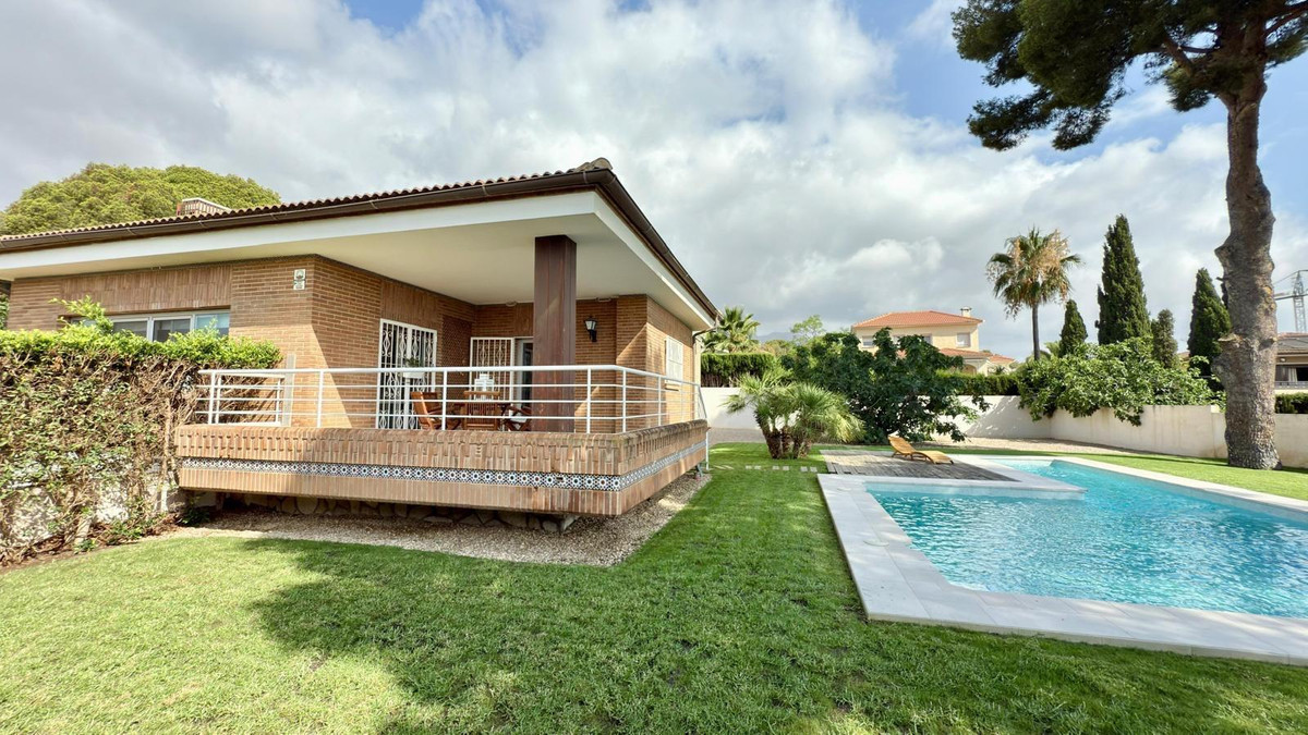 3 Bed Townhouse for sale in La Nucia Costa Blanca, Alicante, Spain