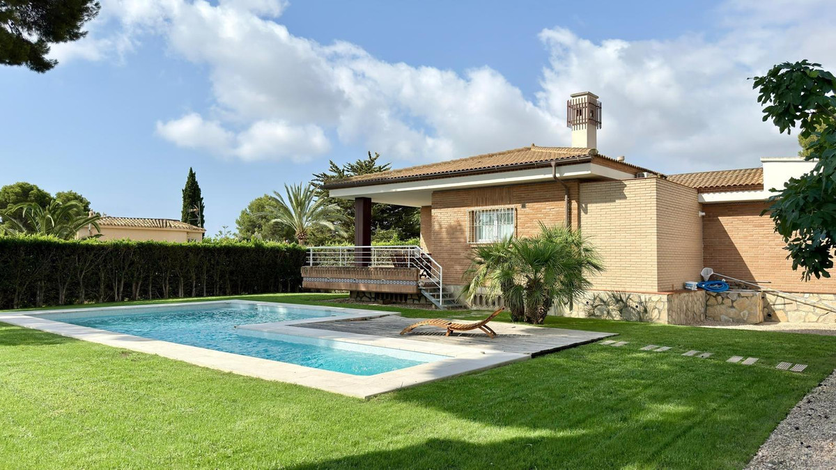 3 Bed Townhouse for sale in La Nucia Costa Blanca, Alicante, Spain