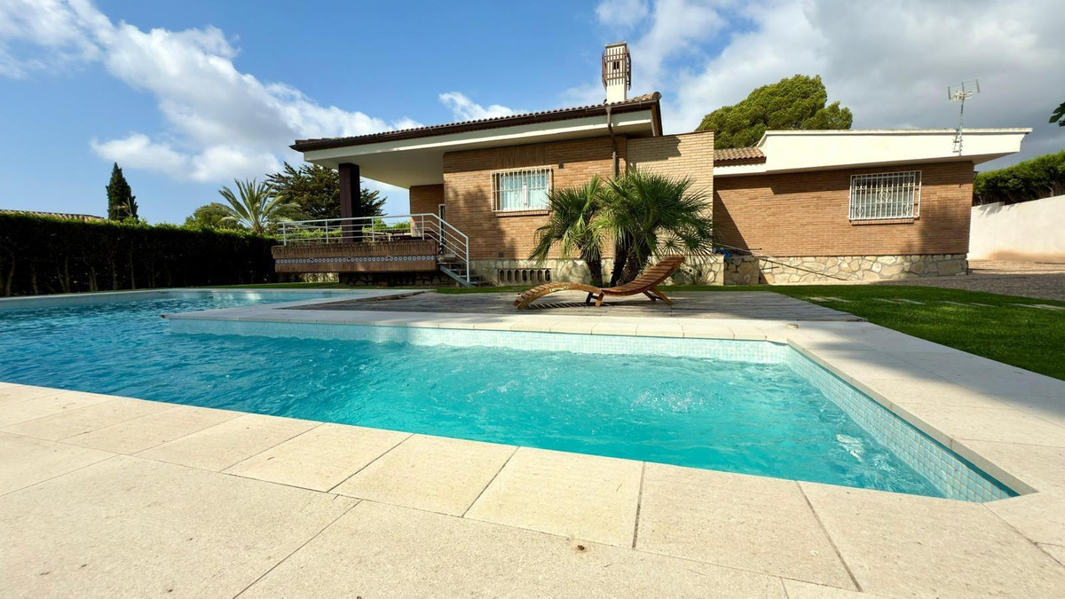 3 Bed Townhouse for sale in La Nucia Costa Blanca, Alicante, Spain