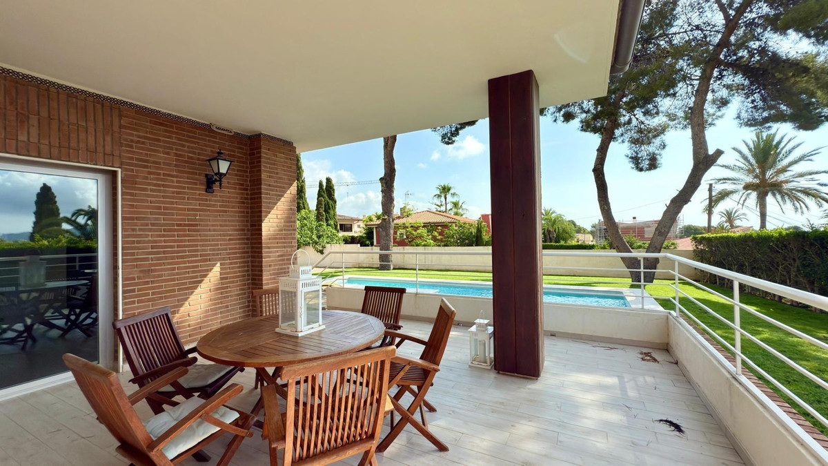 3 Bed Townhouse for sale in La Nucia Costa Blanca, Alicante, Spain