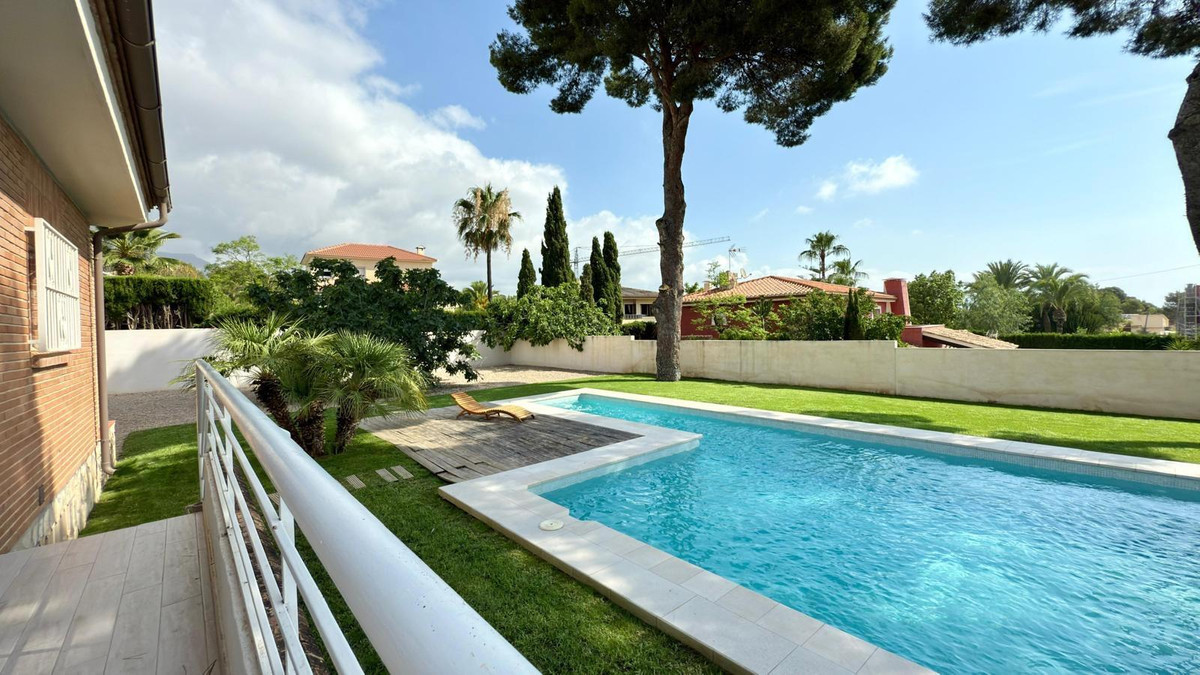 3 Bed Townhouse for sale in La Nucia Costa Blanca, Alicante, Spain