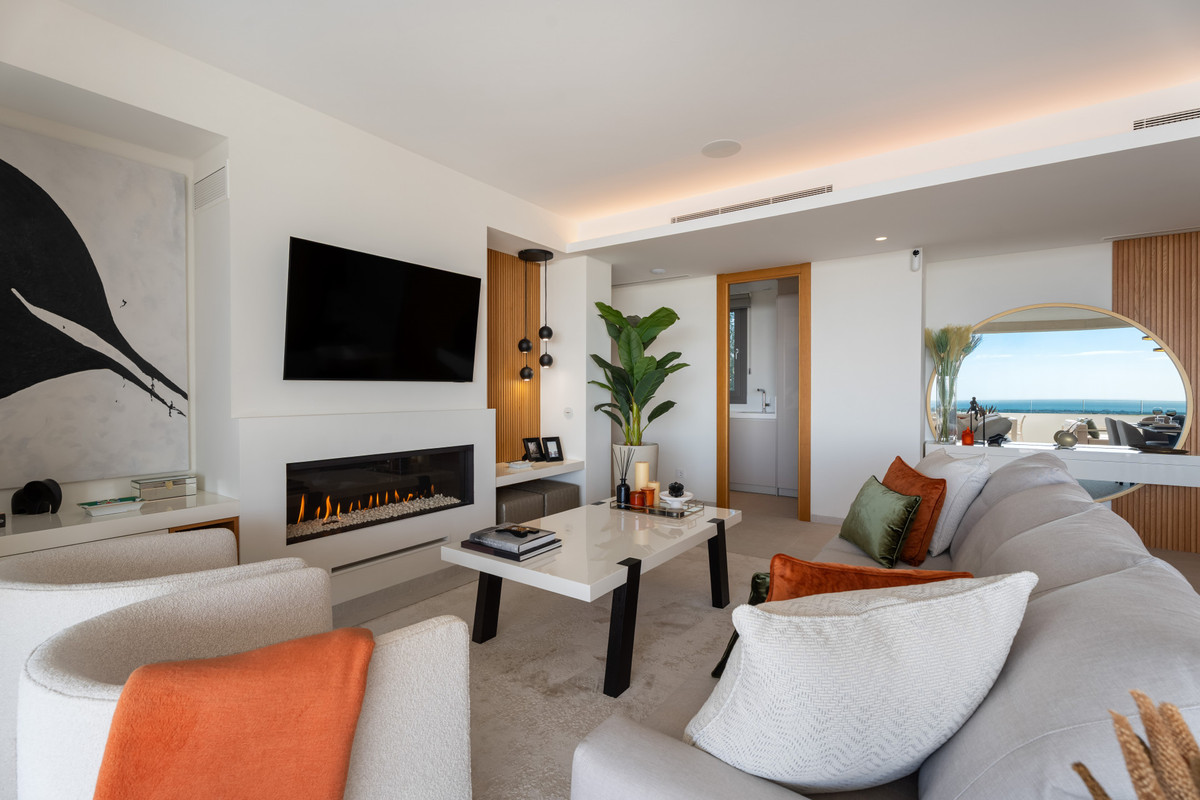 3 Bed Apartment for sale in Benahavís Costa Del Sol, Málaga, Spain
