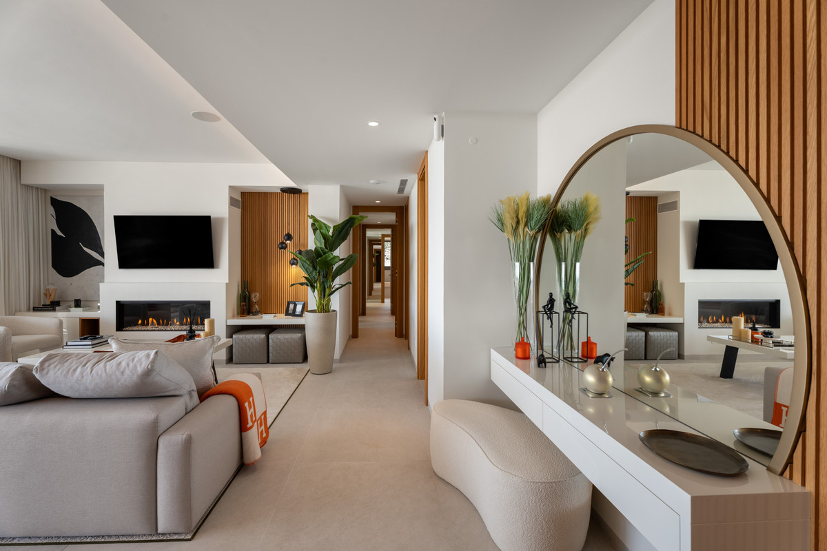 3 Bed Apartment for sale in Benahavís Costa Del Sol, Málaga, Spain