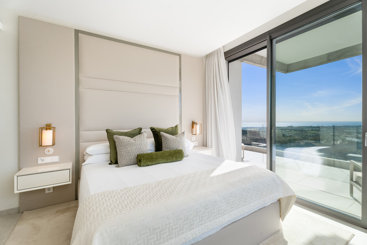 3 Bed Apartment for sale in Benahavís Costa Del Sol, Málaga, Spain