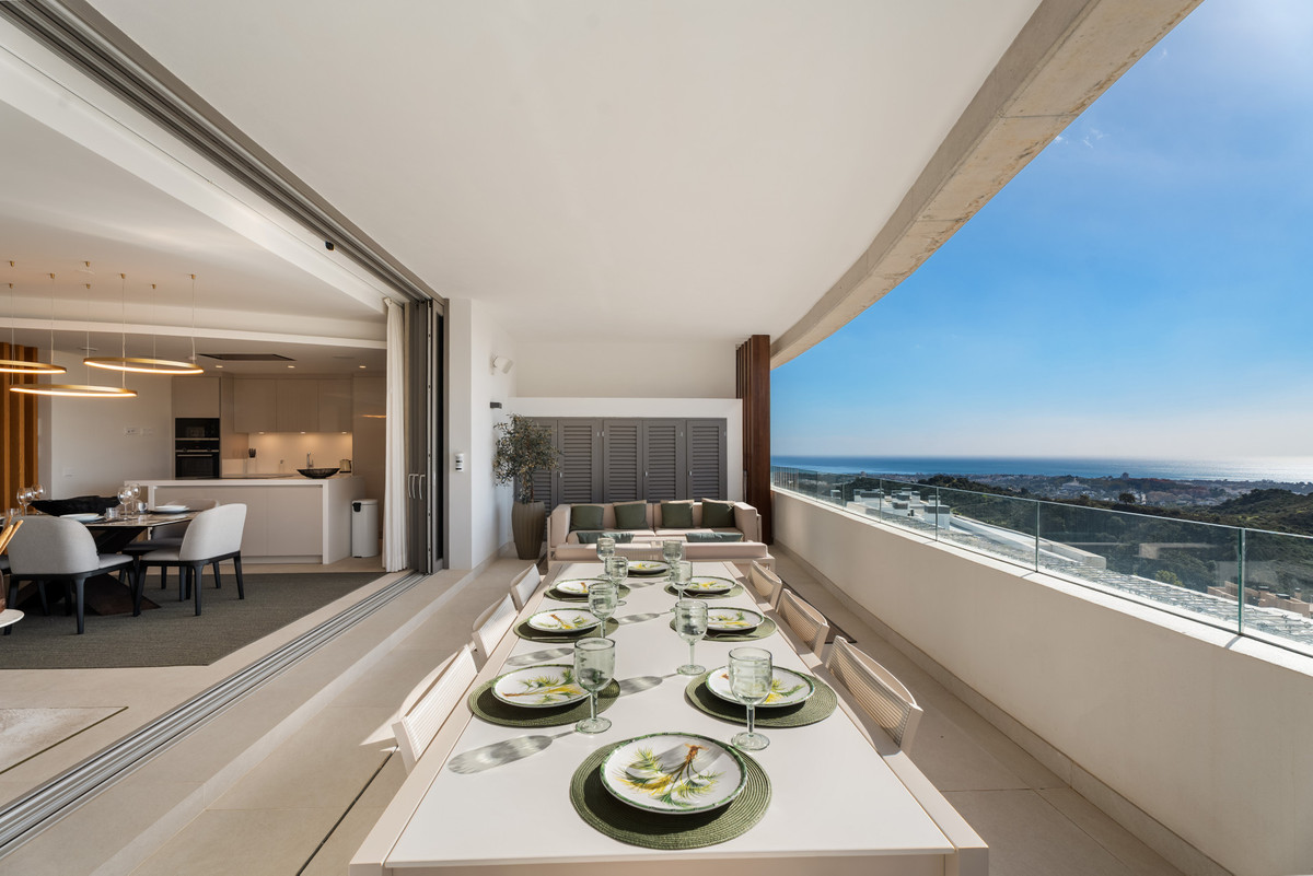 3 Bed Apartment for sale in Benahavís Costa Del Sol, Málaga, Spain