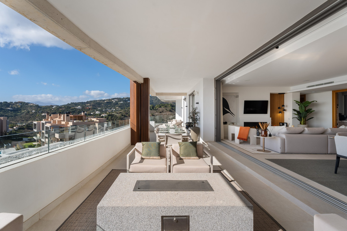 3 Bed Apartment for sale in Benahavís Costa Del Sol, Málaga, Spain