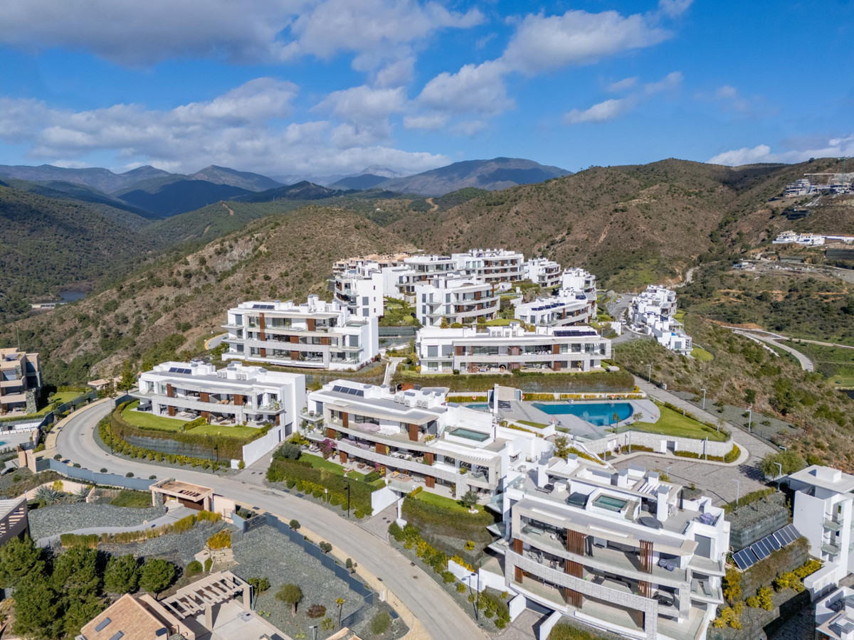 3 Bed Apartment for sale in Benahavís Costa Del Sol, Málaga, Spain