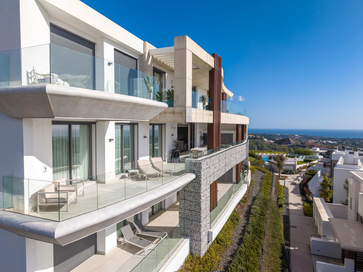 3 Bed Apartment for sale in Benahavís Costa Del Sol, Málaga, Spain