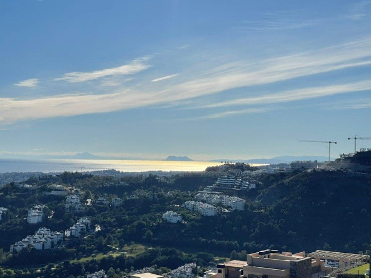 3 Bed Apartment for sale in Benahavís Costa Del Sol, Málaga, Spain