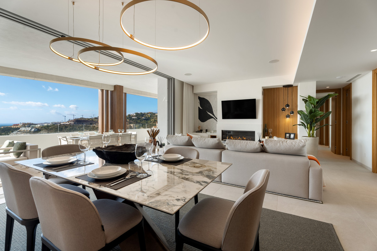 3 Bed Apartment for sale in Benahavís Costa Del Sol, Málaga, Spain