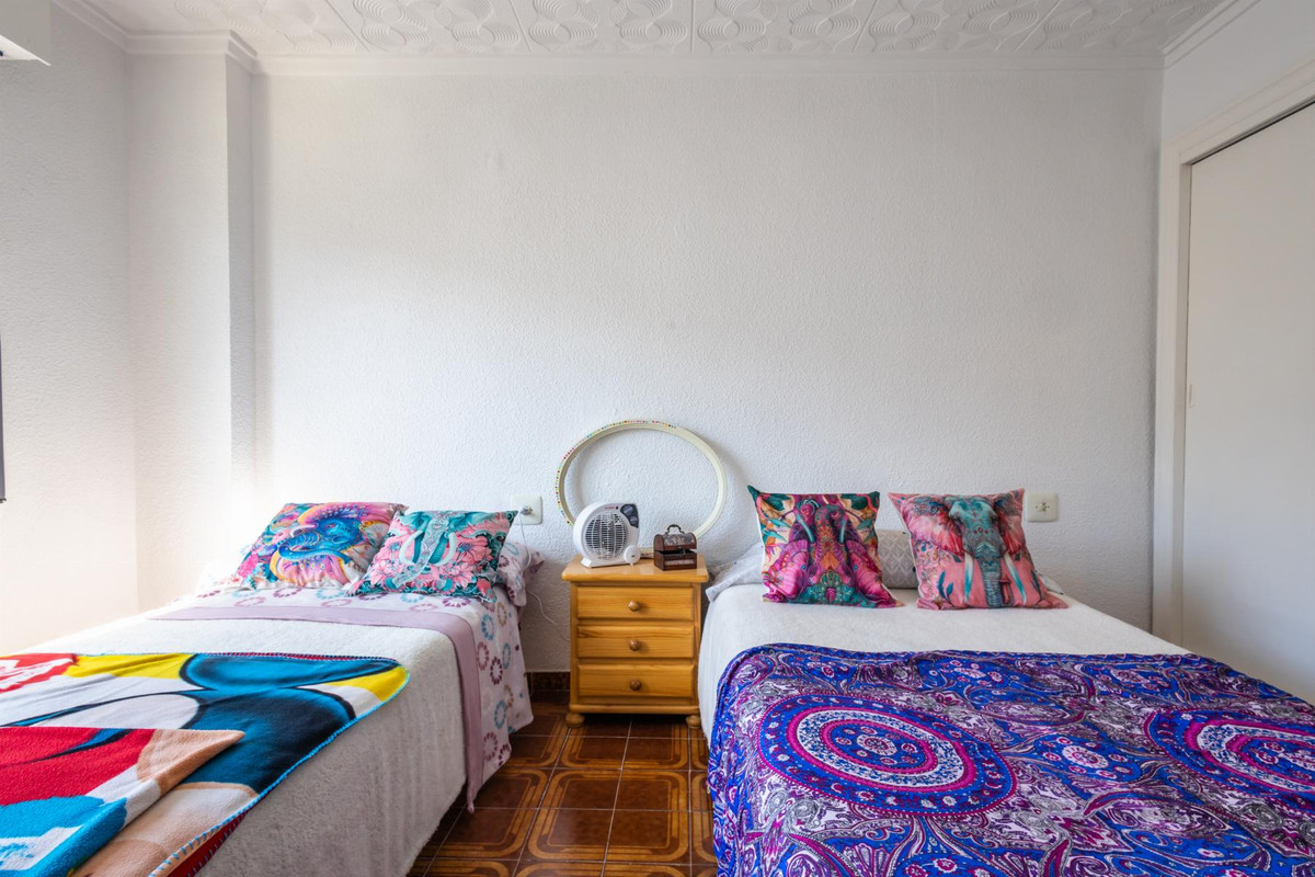 Se vende Apartamento Planta Media de 2 dormitorios en Costa Blanca, Alicante, España