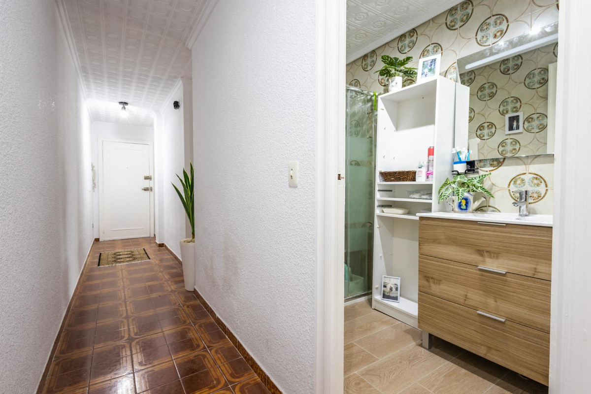 Se vende Apartamento Planta Media de 2 dormitorios en Costa Blanca, Alicante, España