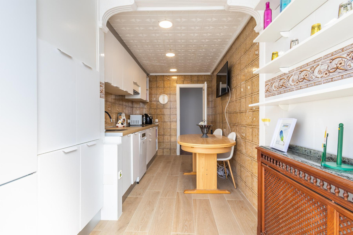 Se vende Apartamento Planta Media de 2 dormitorios en Costa Blanca, Alicante, España