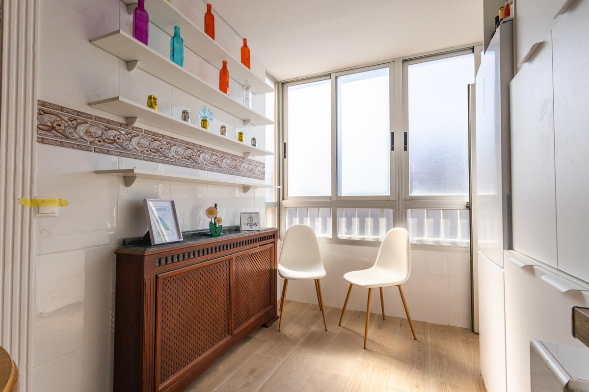 Se vende Apartamento Planta Media de 2 dormitorios en Costa Blanca, Alicante, España