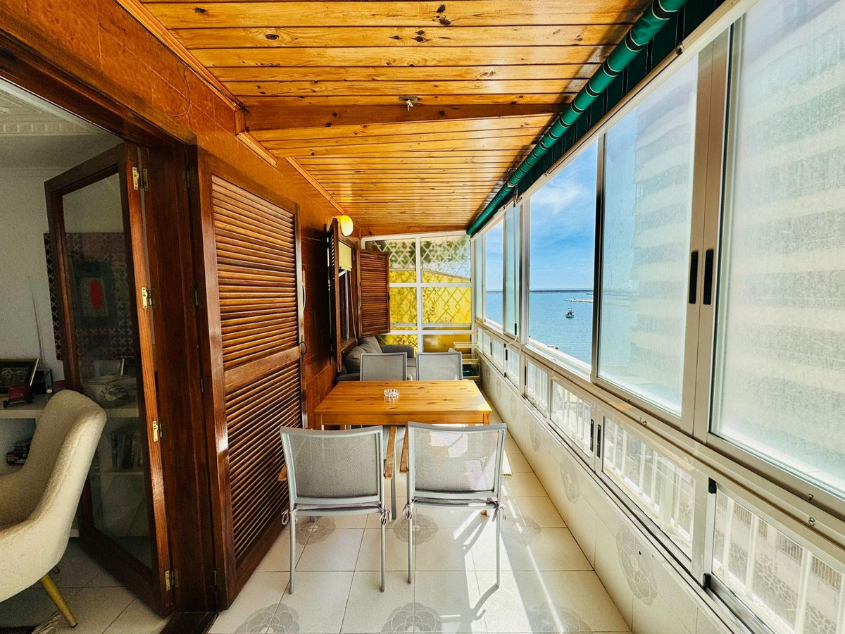 Se vende Apartamento Planta Media de 3 dormitorios en Costa Blanca, Alicante, España