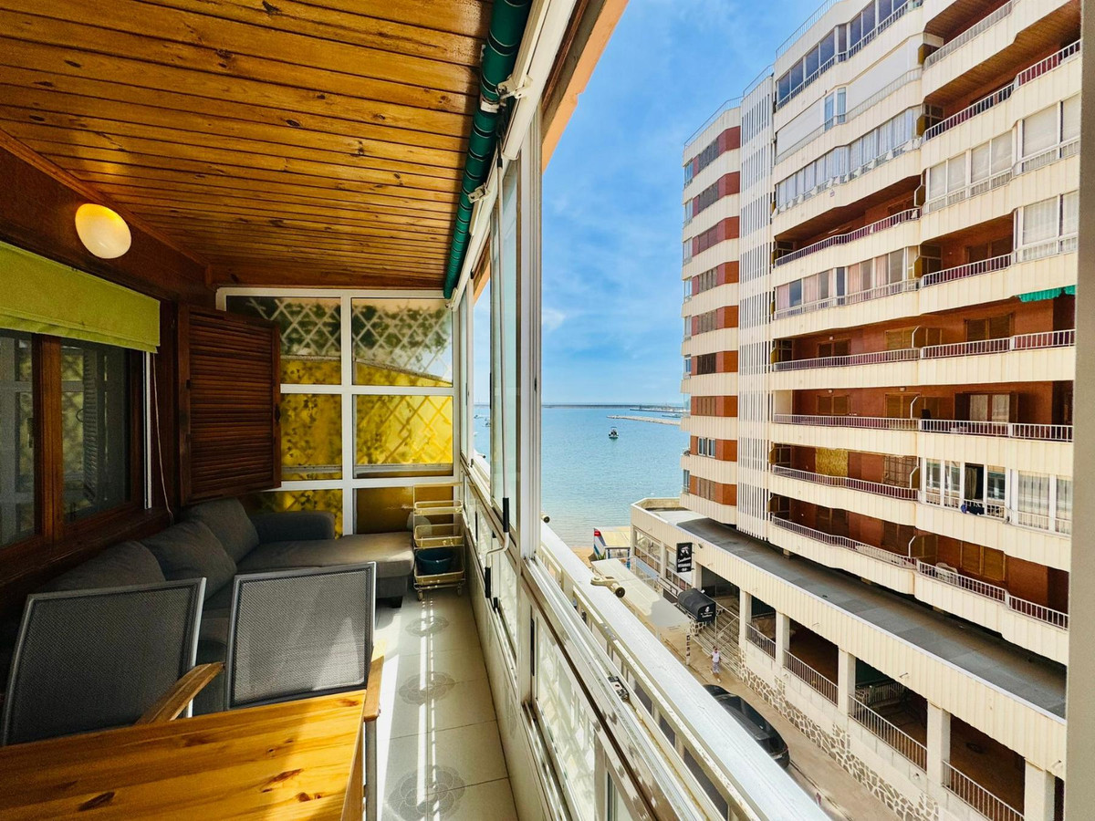 Se vende Apartamento Planta Media de 3 dormitorios en Costa Blanca, Alicante, España