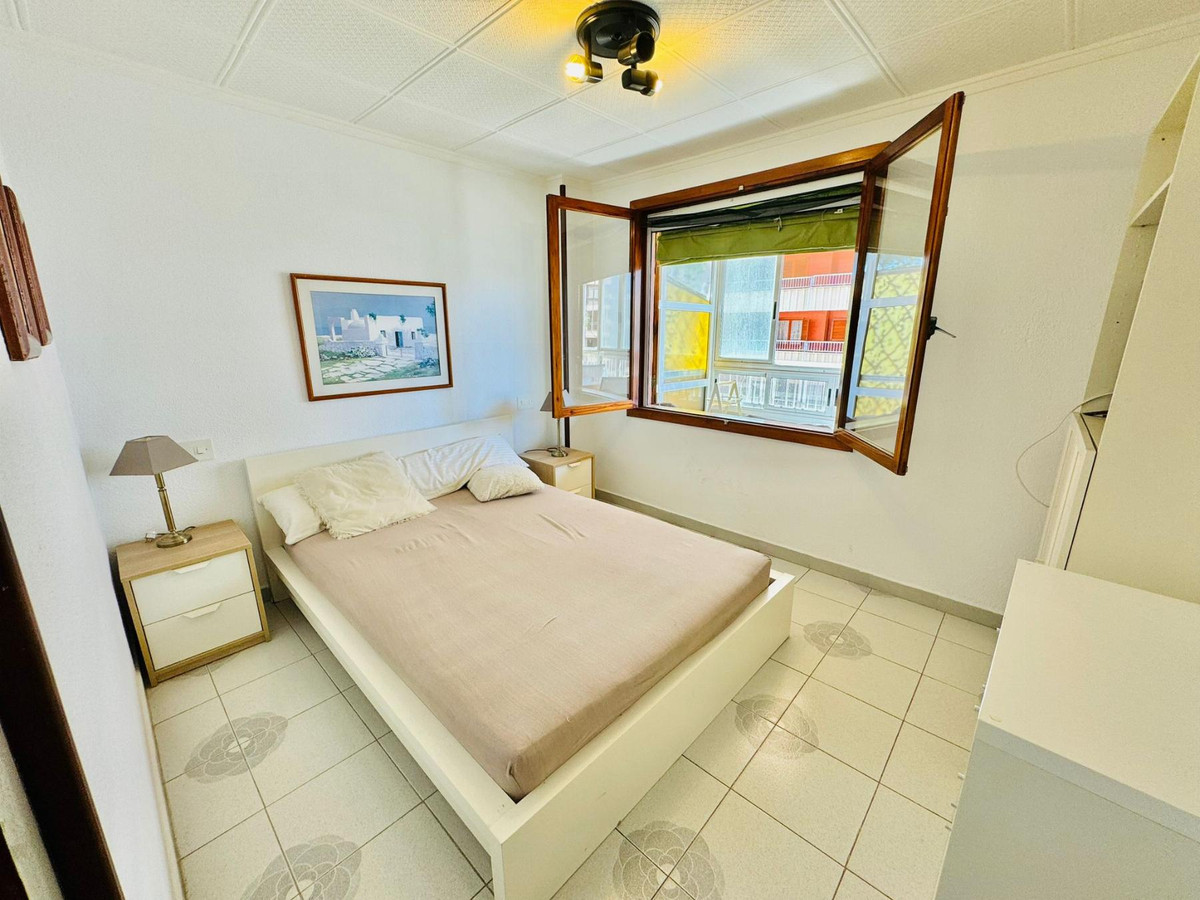 Se vende Apartamento Planta Media de 3 dormitorios en Costa Blanca, Alicante, España