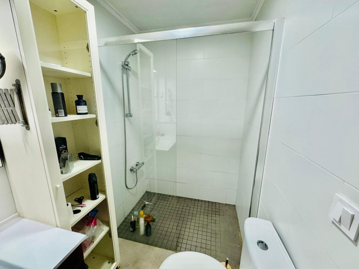 Se vende Apartamento Planta Media de 3 dormitorios en Costa Blanca, Alicante, España