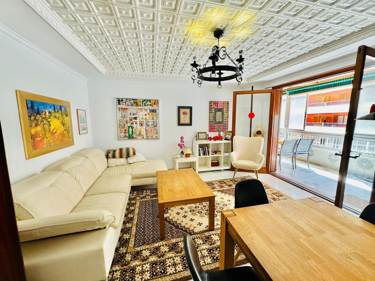 Se vende Apartamento Planta Media de 3 dormitorios en Costa Blanca, Alicante, España