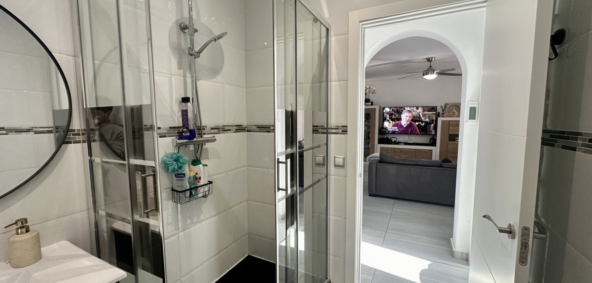 Se vende Villa - Chalet de 5 dormitorios en Costa Blanca, Alicante, España