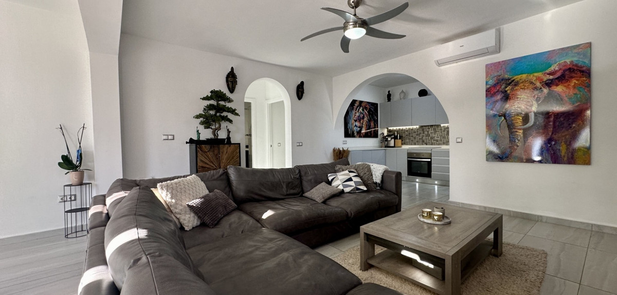 Se vende Villa - Chalet de 5 dormitorios en Costa Blanca, Alicante, España