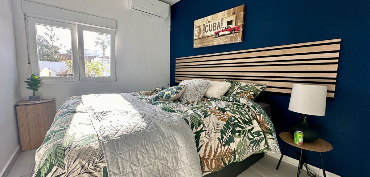 Se vende Villa - Chalet de 5 dormitorios en Costa Blanca, Alicante, España