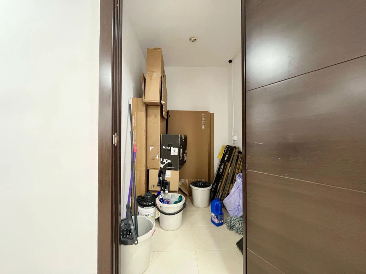 Commercial unit for sale in Marbella Costa Del Sol, Málaga, Spain