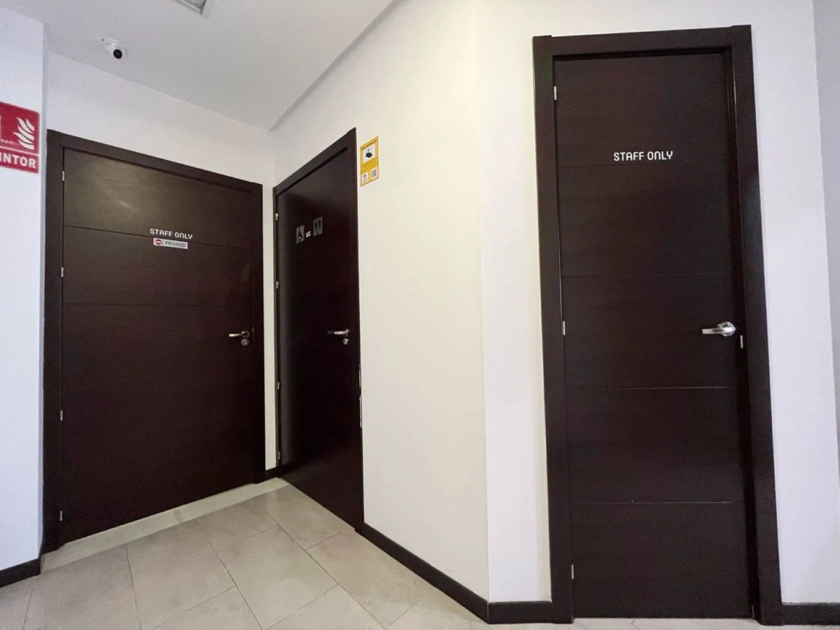 Commercial unit for sale in Marbella Costa Del Sol, Málaga, Spain