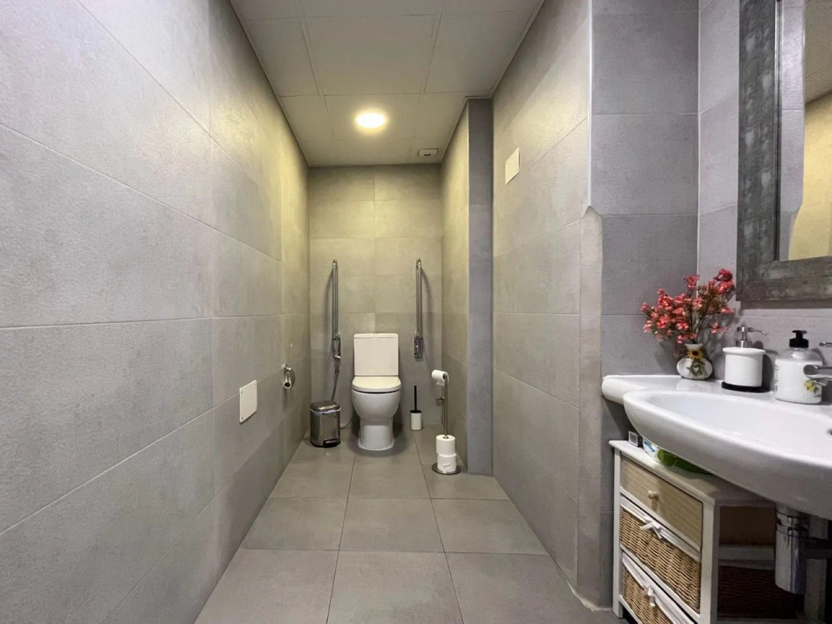 Commercial unit for sale in Marbella Costa Del Sol, Málaga, Spain