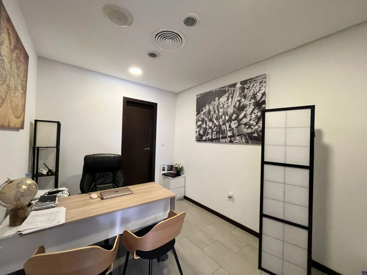 Commercial unit for sale in Marbella Costa Del Sol, Málaga, Spain