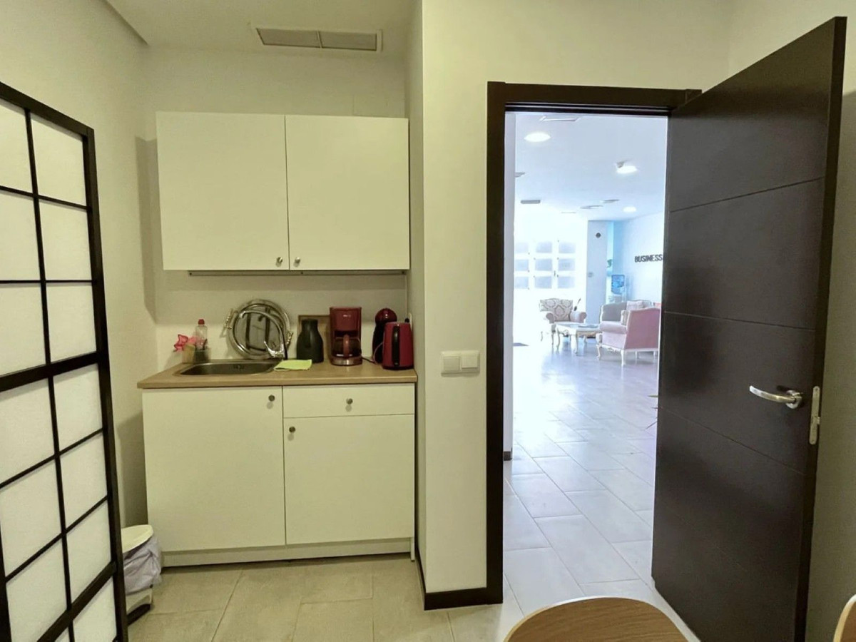Commercial unit for sale in Marbella Costa Del Sol, Málaga, Spain