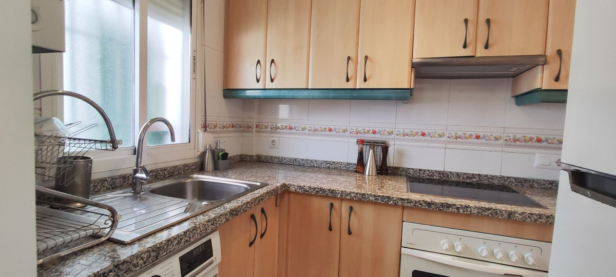 Se vende Apartamento Planta Media de 2 dormitorios en Costa Del Sol, Málaga, España