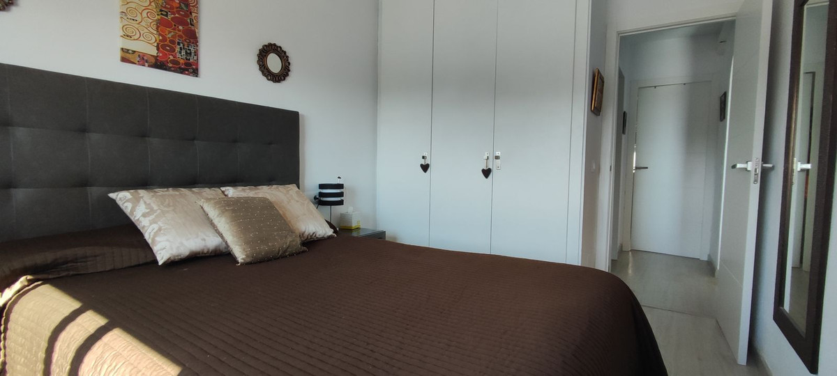 Se vende Apartamento Planta Media de 2 dormitorios en Costa Del Sol, Málaga, España