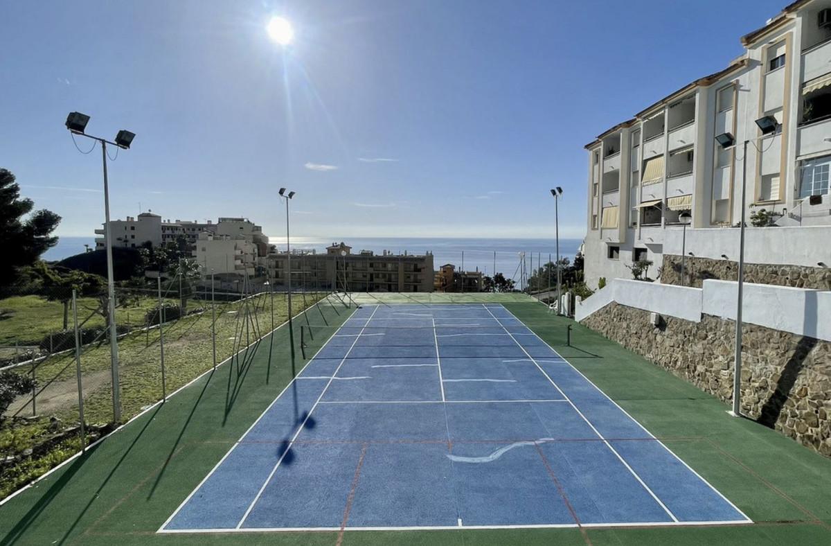 Se vende Apartamento Planta Media de 2 dormitorios en Costa Del Sol, Málaga, España