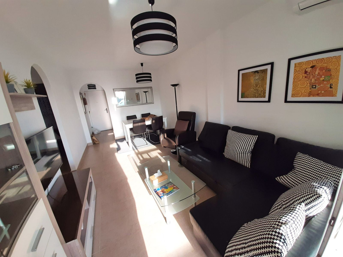 Se vende Apartamento Planta Media de 2 dormitorios en Costa Del Sol, Málaga, España