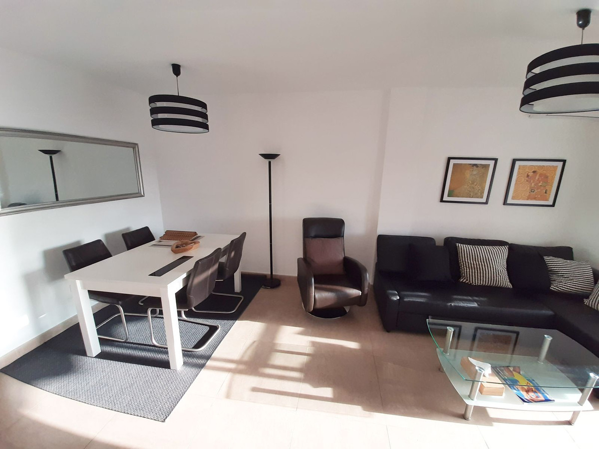 Se vende Apartamento Planta Media de 2 dormitorios en Costa Del Sol, Málaga, España