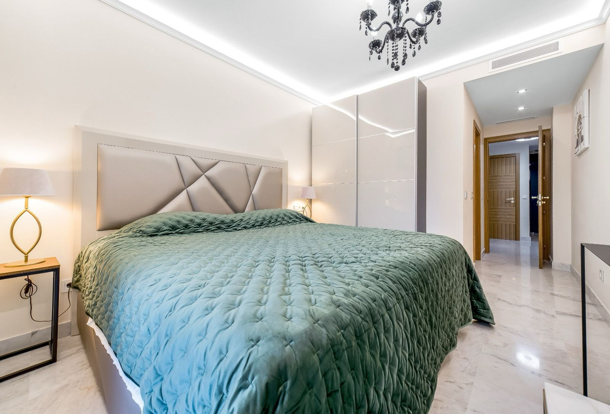 Se vende Apartamento Planta Media de 2 dormitorios en Costa Del Sol, Málaga, España