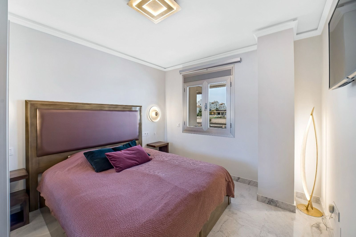 Se vende Apartamento Planta Media de 2 dormitorios en Costa Del Sol, Málaga, España